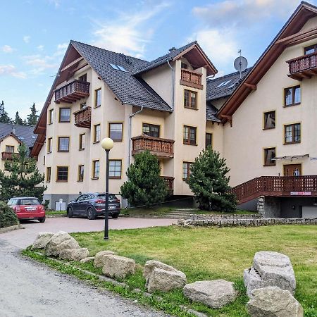 Nomad Szklarska Poręba Esterno foto
